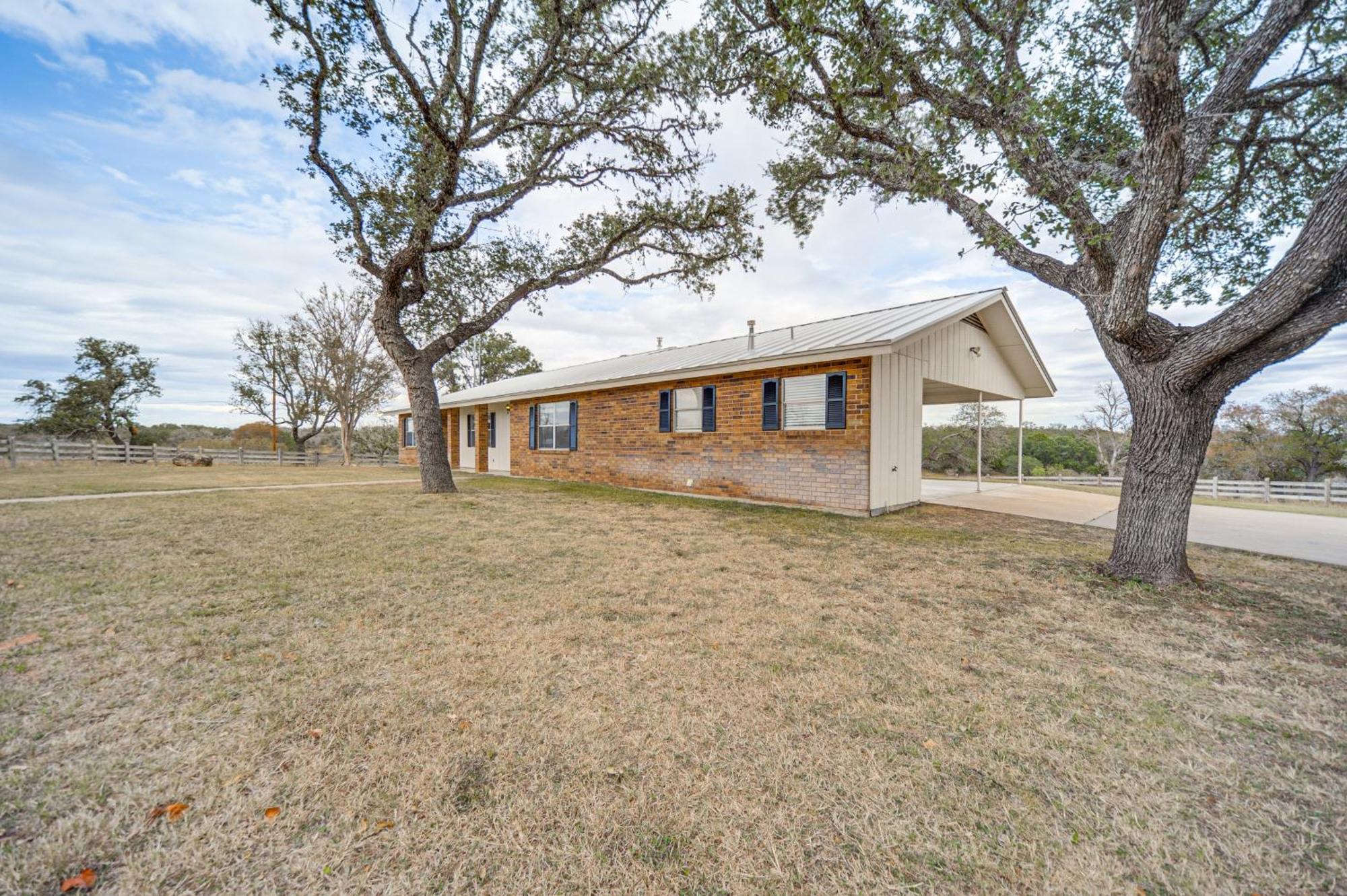 Historic Hoffmann Ranch Haus Near Wineries! Villa Fredericksburg Exterior photo